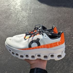 Wms OnCloud CloudMonster sz 9